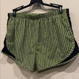 Nike running shorts sport size L